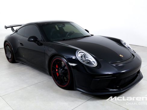 Used 2018 Porsche 911 GT3 RWD image 3
