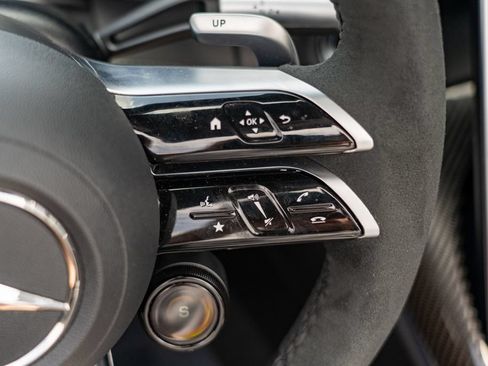 Used 2023 Mercedes-Benz SL 63 AMG 4MATIC w/ Driver Assistance Package image 29