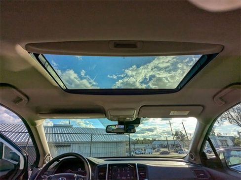 Used 2018 Honda Pilot EX-L image 17