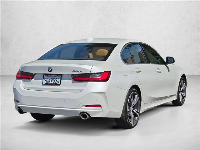 Used 2024 BMW 330i Sedan w/ Premium Package RWD image 5