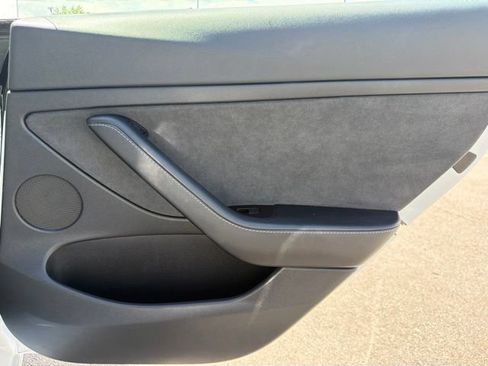 Used 2021 Tesla Model 3 Standard Range Plus RWD image 13