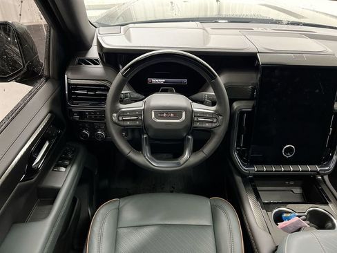 Used 2026 GMC Yukon AT4 w/ AT4 Preferred Package AWD/4WD image 11