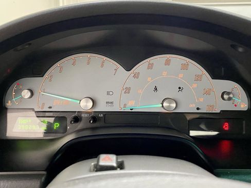 Used 2002 Ford Thunderbird RWD image 18