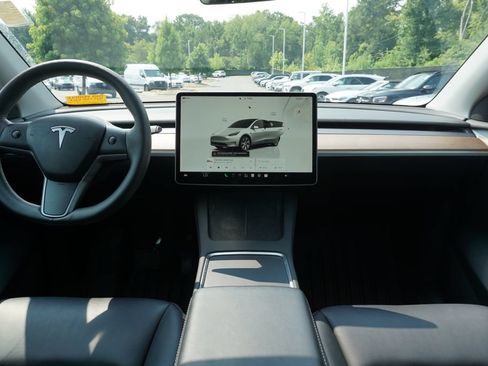 Used 2023 Tesla Model Y Long Range AWD/4WD image 25