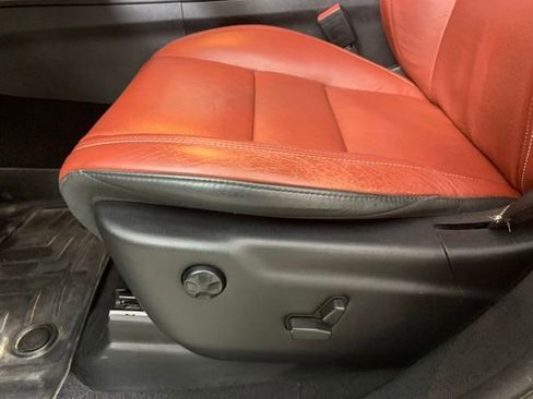 Used 2021 Dodge Durango SRT w/ Technology Group AWD/4WD image 18