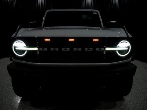 Used 2022 Ford Bronco Wildtrak AWD/4WD image 8