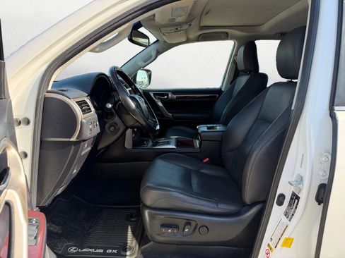 Used 2019 Lexus GX 460 image 15