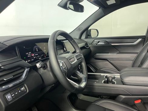 Used 2025 GMC Acadia Elevation w/ Elevation Premium Package image 23