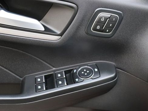 Used 2024 Ford Escape Platinum FWD image 18