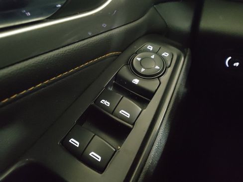 Used 2019 Chevrolet Traverse LT image 27