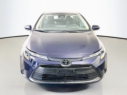 Used 2023 Toyota Corolla LE FWD image 2