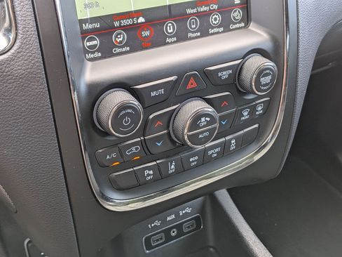 Used 2020 Dodge Durango R/T w/ Technology Group AWD/4WD image 28