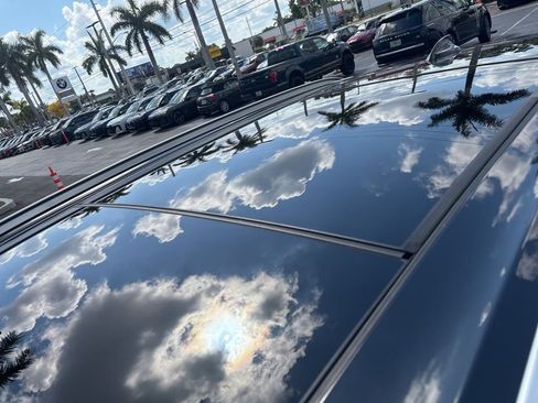 Used 2023 BMW X5 xDrive40i w/ Premium Package image 6