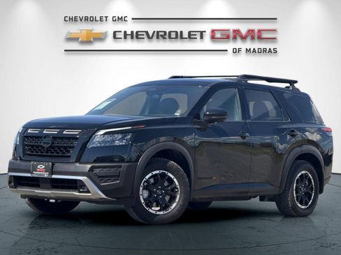 Used 2025 Nissan Pathfinder Rock Creek AWD/4WD image 7