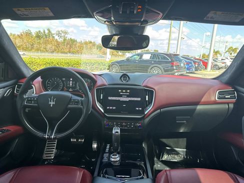 Used 2022 Maserati Ghibli GT image 13