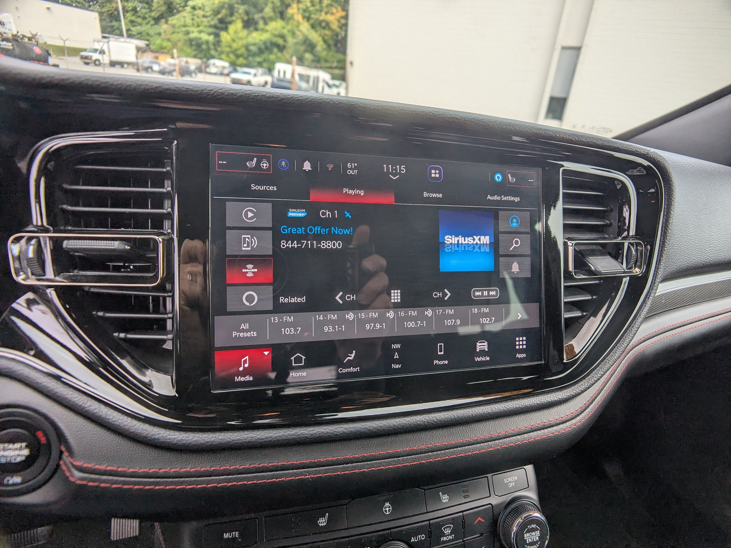 Used 2025 Dodge Durango GT AWD/4WD image 21