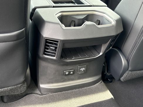 Used 2024 Toyota Tundra Limited image 15