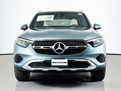 New 2026 Mercedes-Benz GLC 300 image 2