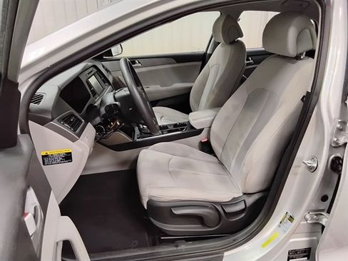 Used 2016 Hyundai Sonata SE FWD image 10