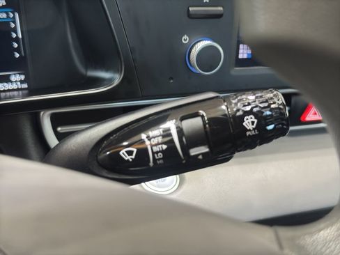 Used 2023 Hyundai Elantra SEL w/ Cargo Package image 22