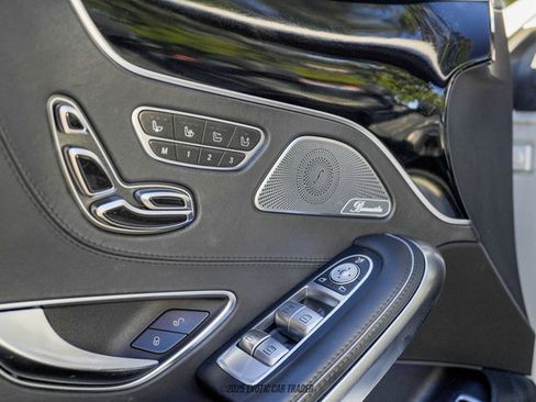 Used 2017 Mercedes-Benz S 550 Cabriolet image 31