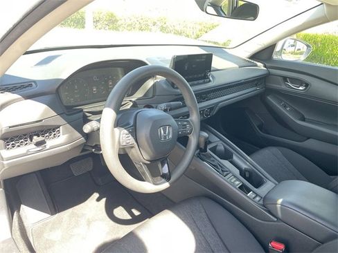 Used 2023 Honda Accord LX image 10
