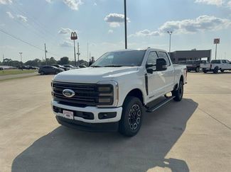 New 2025 Ford F250 Platinum w/ FX4 Off-Road Package video 1