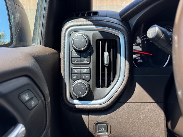 Used 2019 Chevrolet Silverado 1500 RST w/ True North Edition AWD/4WD image 23