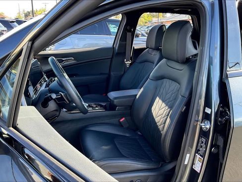 Used 2025 Kia Sportage X-Line image 28
