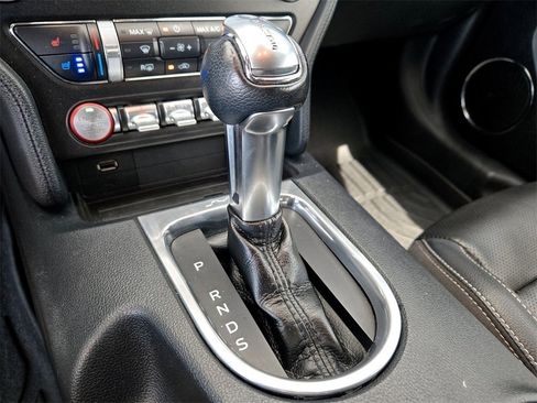 Used 2022 Ford Mustang Premium image 22