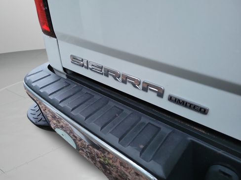 Used 2019 GMC Sierra 1500 Limited w/ Sierra Convenience Package RWD image 29