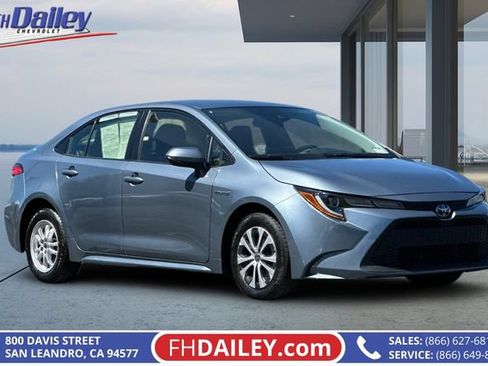 Used 2021 Toyota Corolla LE FWD image 1