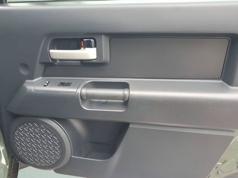 Used 2014 Toyota FJ Cruiser 2WD w/ Convenience Package image 35