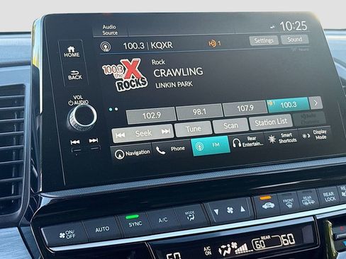 Used 2025 Honda Odyssey Elite image 15