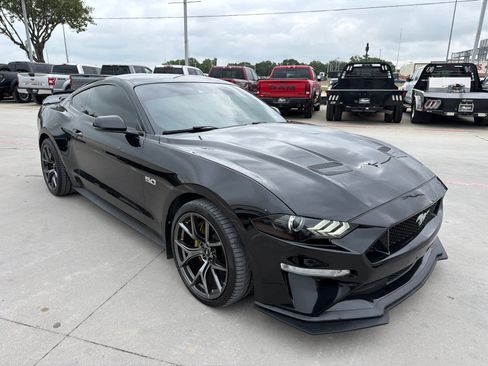 Used 2018 Ford Mustang GT Premium w/ Equipment Group 401A RWD image 4