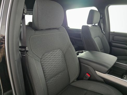 New 2026 RAM 1500 Express AWD/4WD image 46