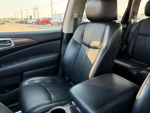 Used 2018 Nissan Pathfinder Platinum AWD/4WD image 27