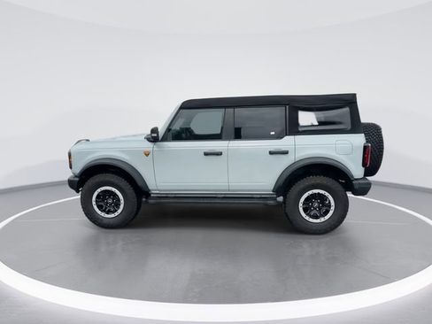 Certified 2023 Ford Bronco Badlands w/ Sasquatch Package AWD/4WD image 4