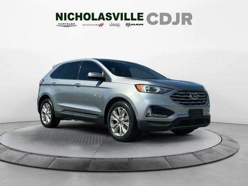 Used 2022 Ford Edge Titanium AWD/4WD image 7