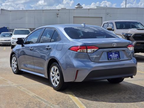 Used 2025 Toyota Corolla LE FWD image 7