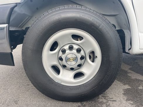 Used 2024 Chevrolet Express 2500 Work Van w/ Driver Convenience Package image 24