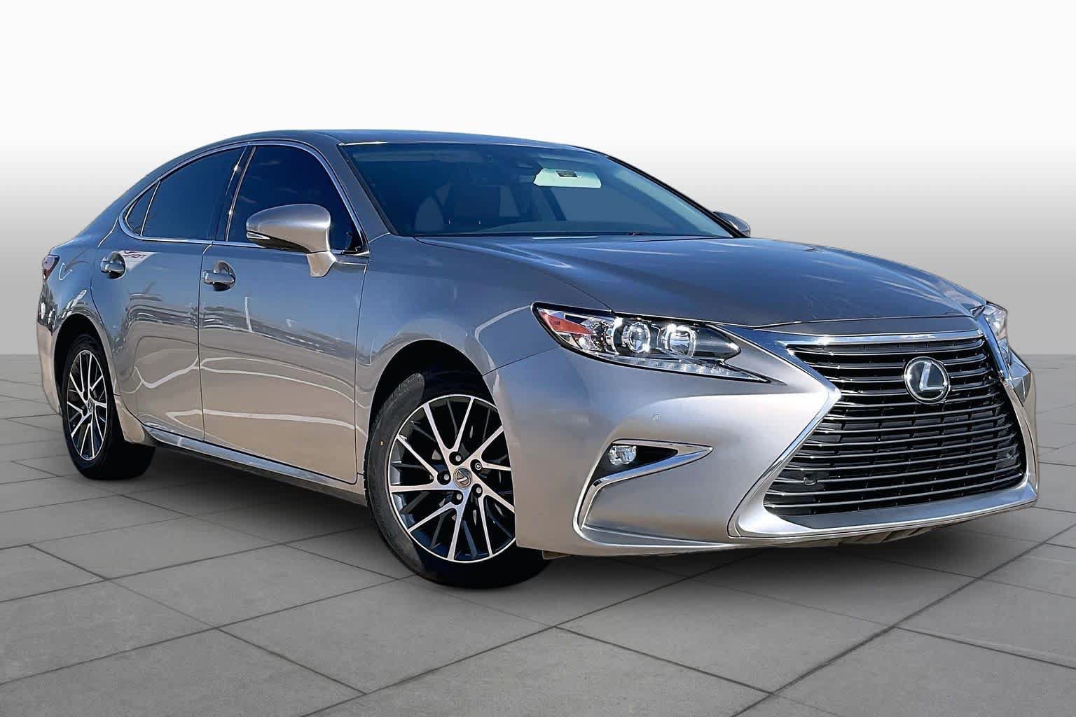 Used 2017 Lexus ES 350 w/ Navigation System Package FWD image 2