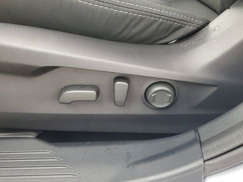 New 2025 Subaru Outback Premium image 29