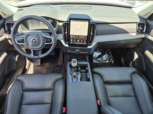 Used 2025 Volvo XC90 B5 Ultra AWD/4WD image 29