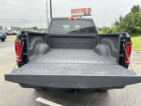 Used 2025 RAM 2500 Big Horn AWD/4WD image 18