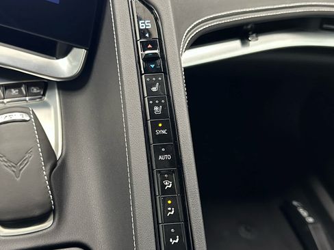 Used 2021 Chevrolet Corvette Stingray Preferred Conv w/ Battery Protection Package RWD image 31