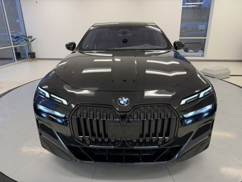 Used 2023 BMW 760i xDrive image 72
