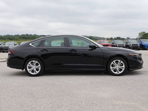 Used 2025 Honda Accord LX image 7