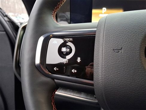 Used 2025 Nissan Armada PRO-4X image 21