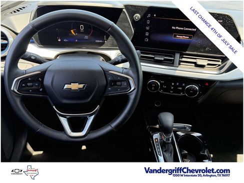 Used 2025 Chevrolet Trax LT w/ LT Convenience Package FWD image 11